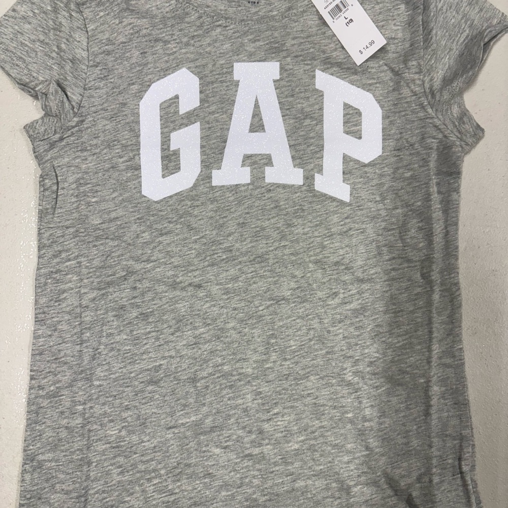 GAP Heather Gray Short Sleeve Tee with Crew Neck